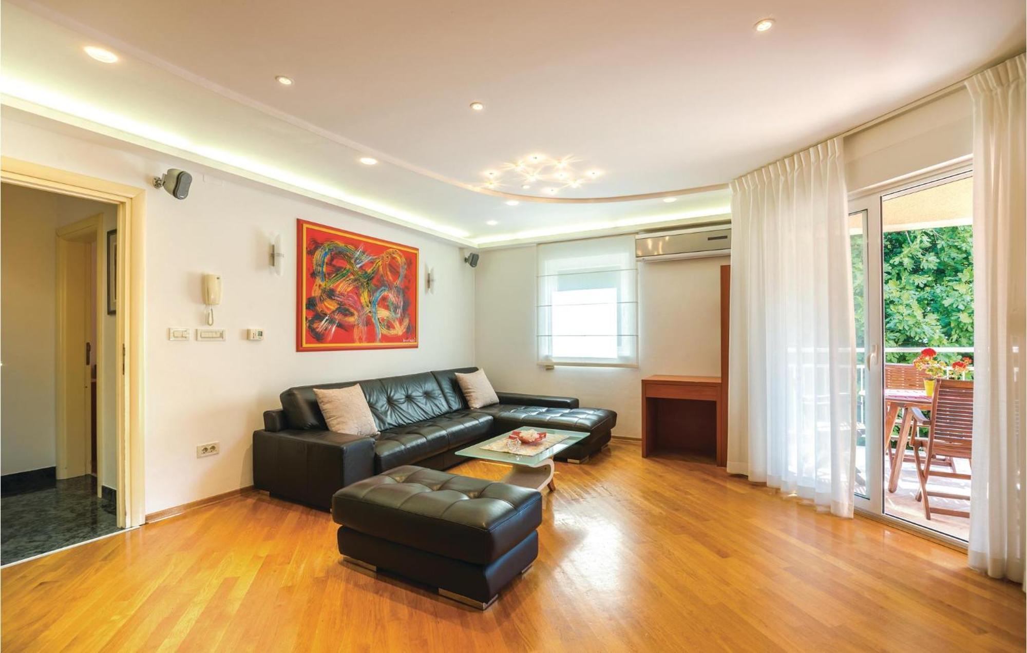 Cozy Apartment In Rijeka With Kitchen Luaran gambar